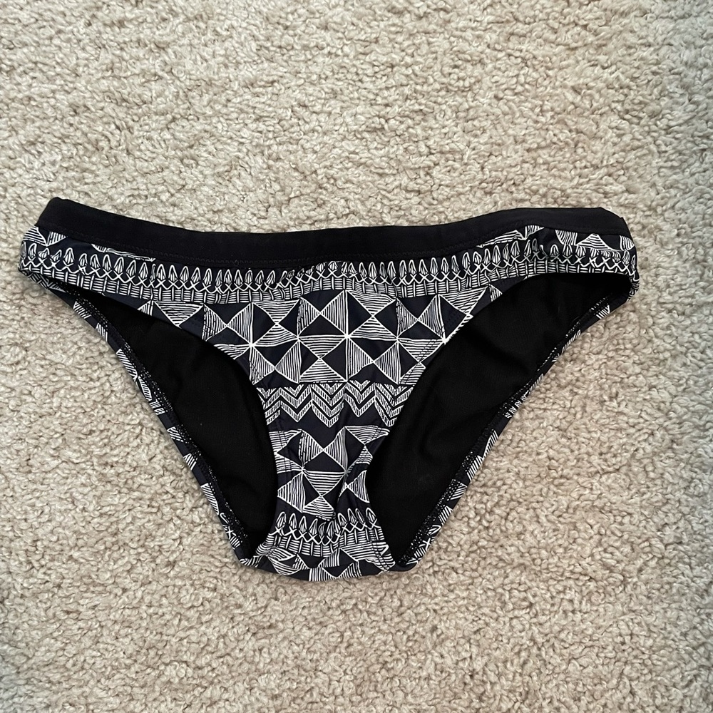 Boutique bikini bottom